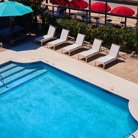 Tropical Sunset Beach Apartment Hotel Saint James Kültér fotó