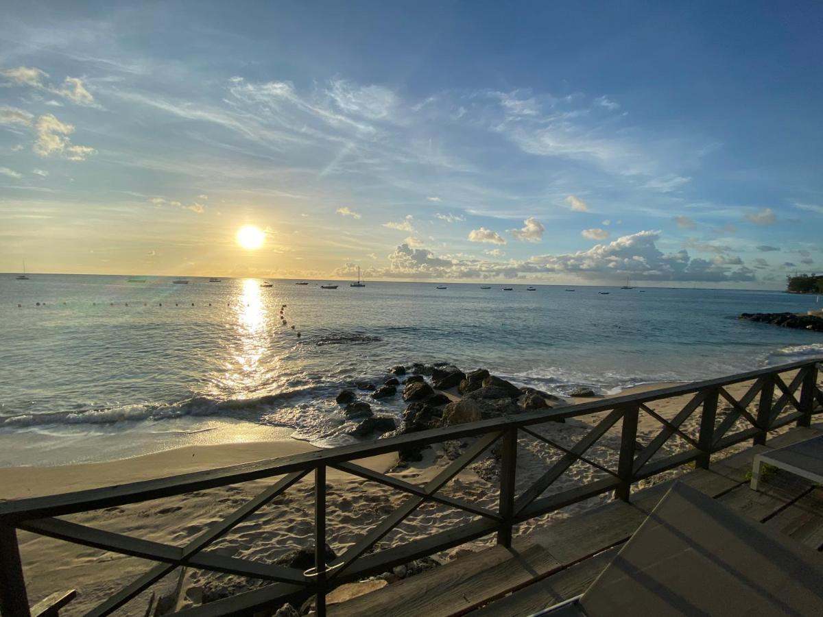 Tropical Sunset Beach Apartment Hotel Saint James Kültér fotó