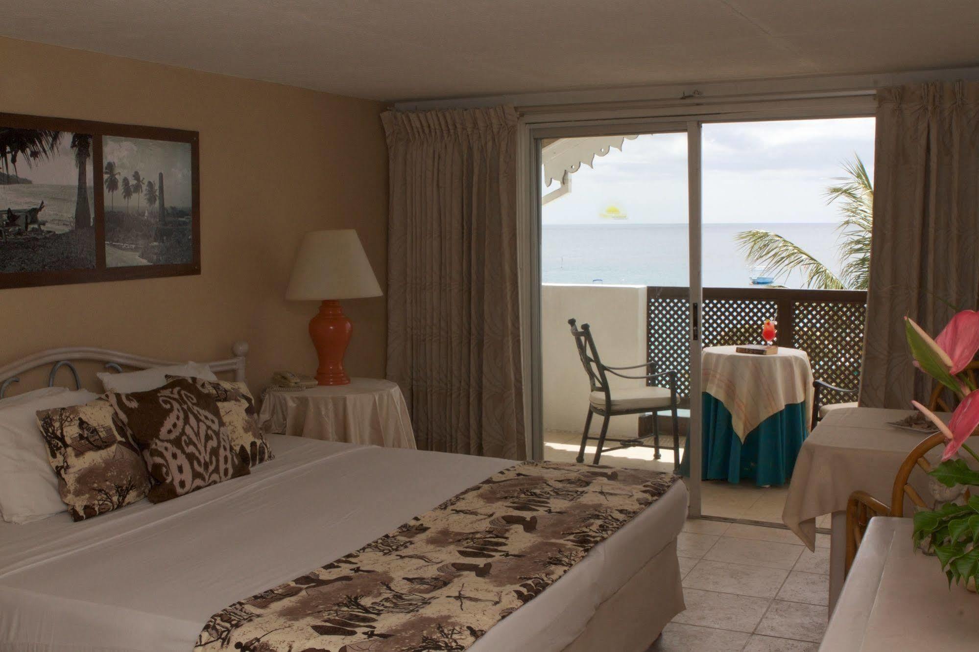 Tropical Sunset Beach Apartment Hotel Saint James Kültér fotó